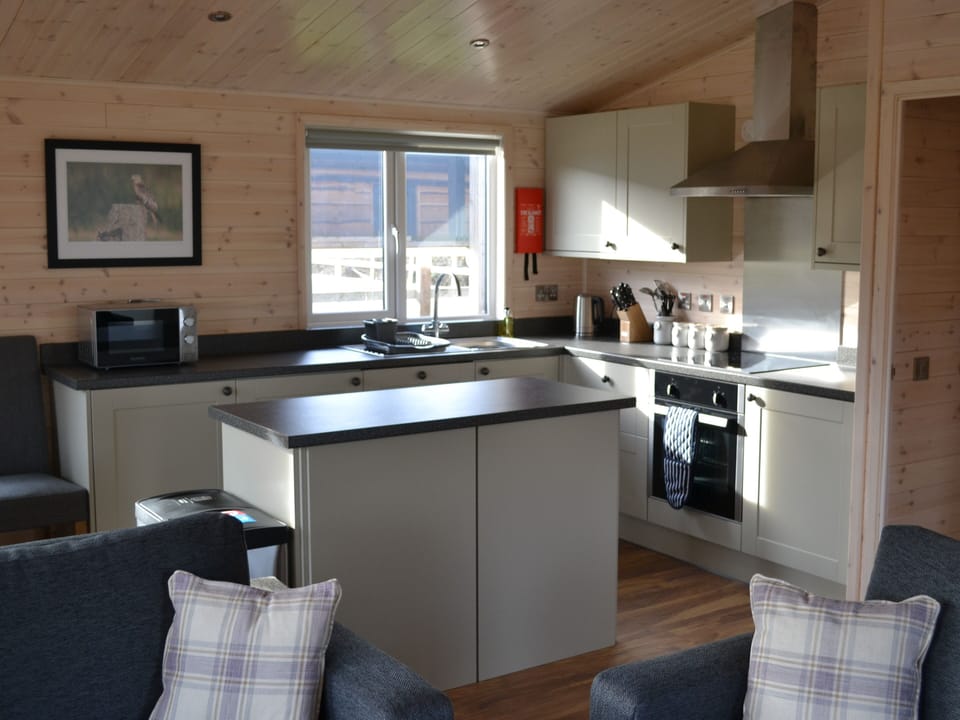 Premium Apartment, Ensuite, Courtyard View (Red Kite Lodge)