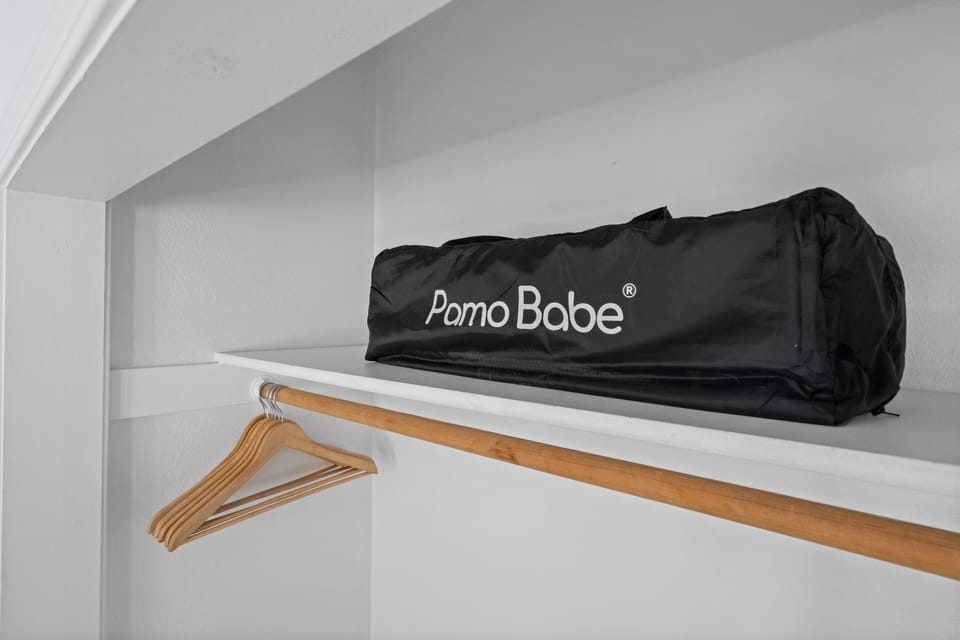 Egyptian cotton sheets, premium bedding, pillowtop beds