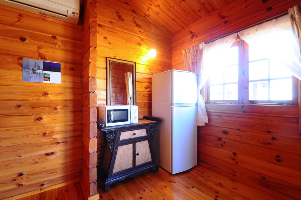 Private Vacation Home | In-room dining