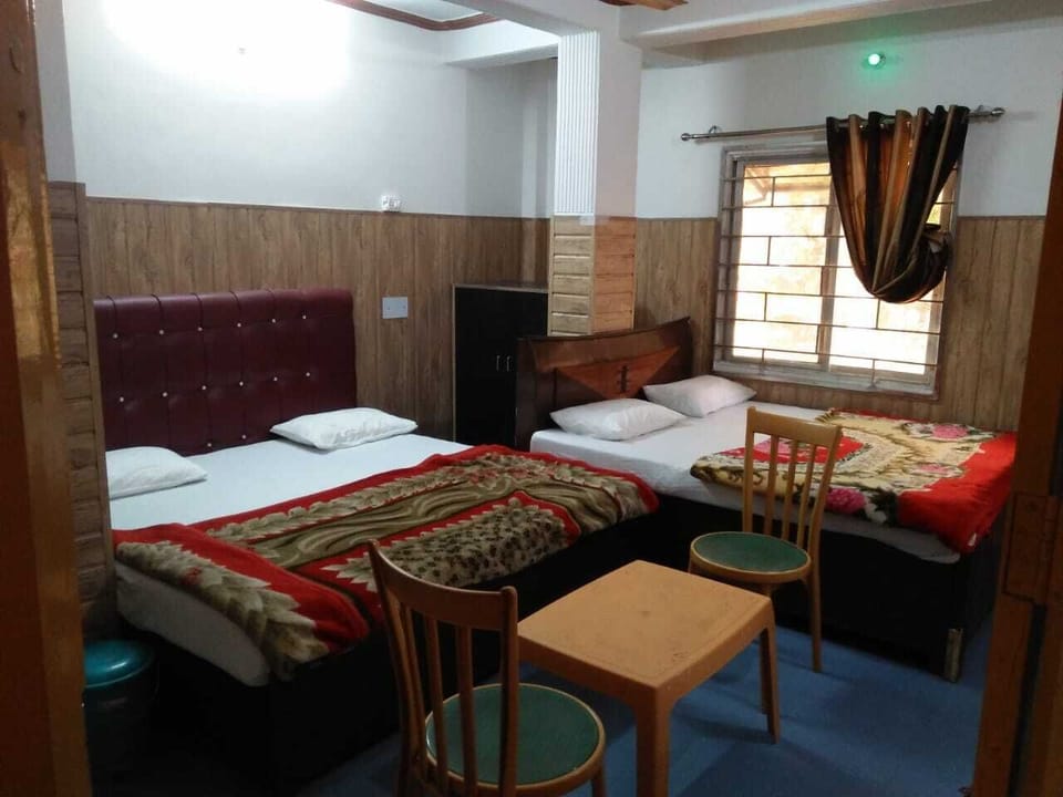 Family Room, 1 Double Bed, Non Smoking | Rollaway beds