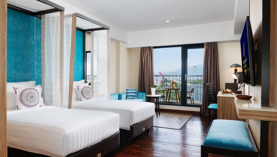 Executive Twin With Balcony | In-room safe, soundproofing, iron/ironing board, free WiFi