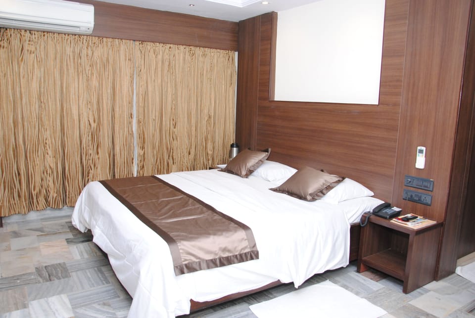 Standard Room | Minibar, WiFi (free), bed sheets