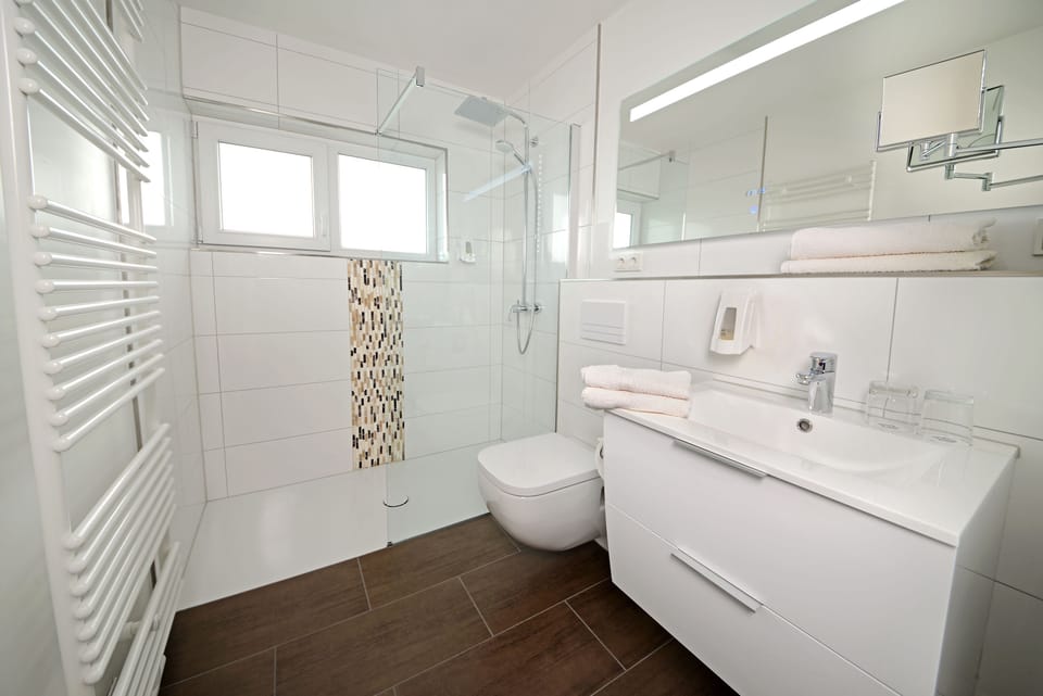 Shower, free toiletries, hair dryer, towels