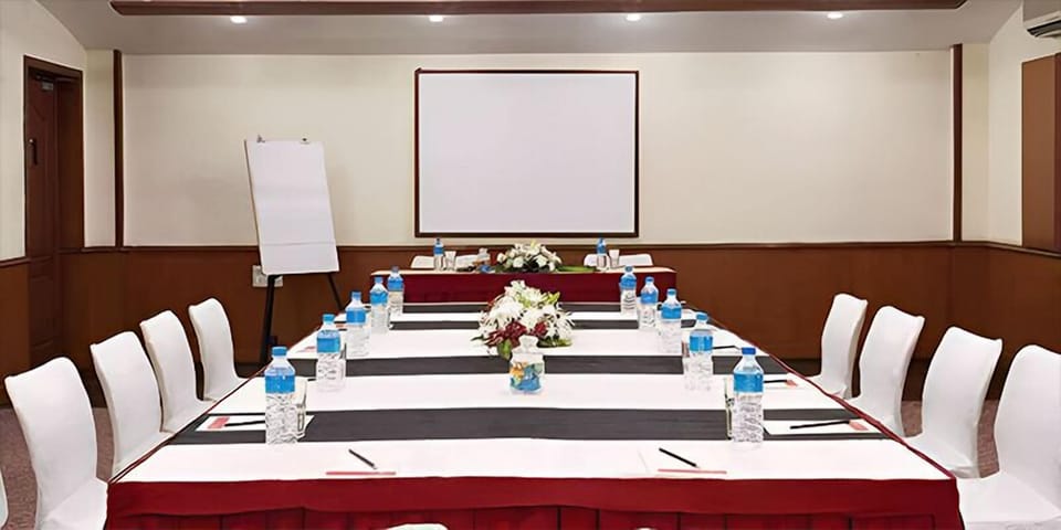 Regenta Place Bangalore, Cunningham Road Hotel in Bengaluru