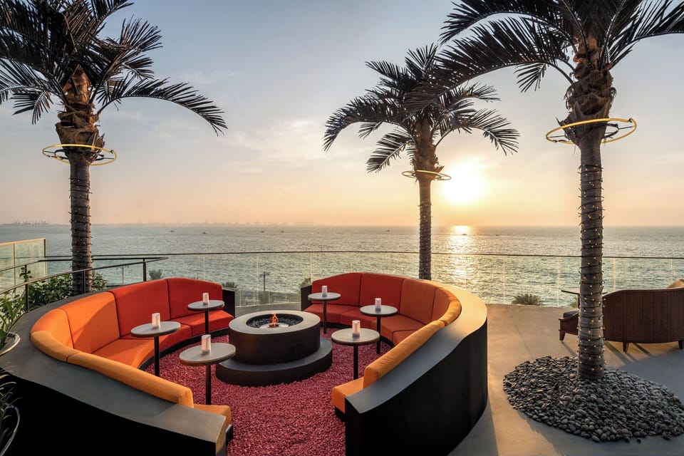 4 restaurants, breakfast, lunch, dinner served; Japanese cuisine