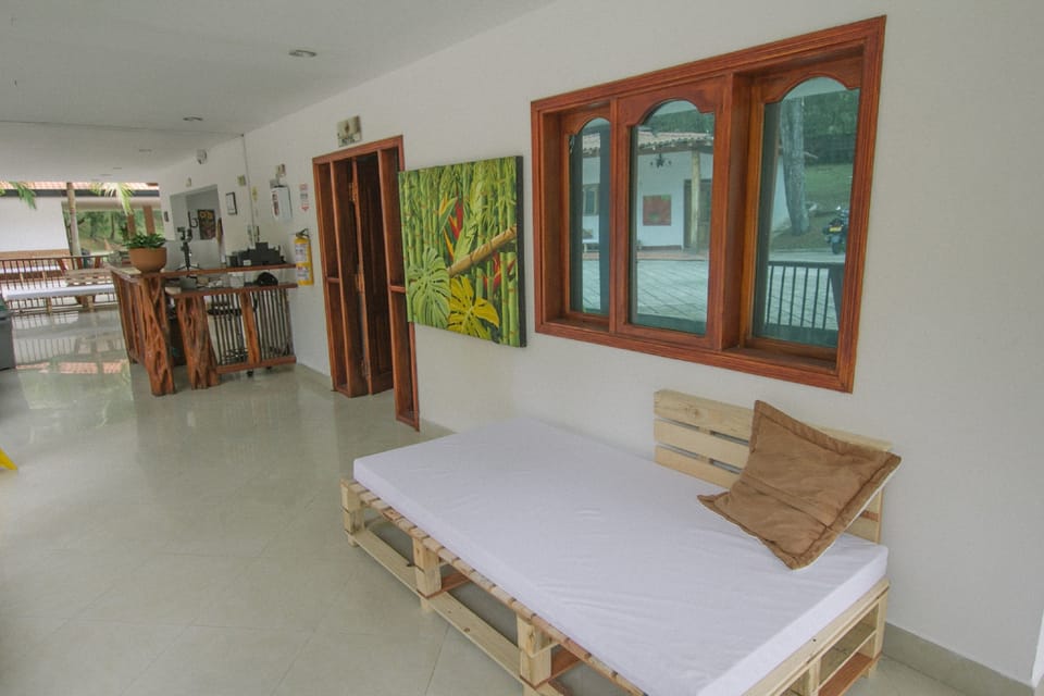 Minibar, free WiFi, bed sheets