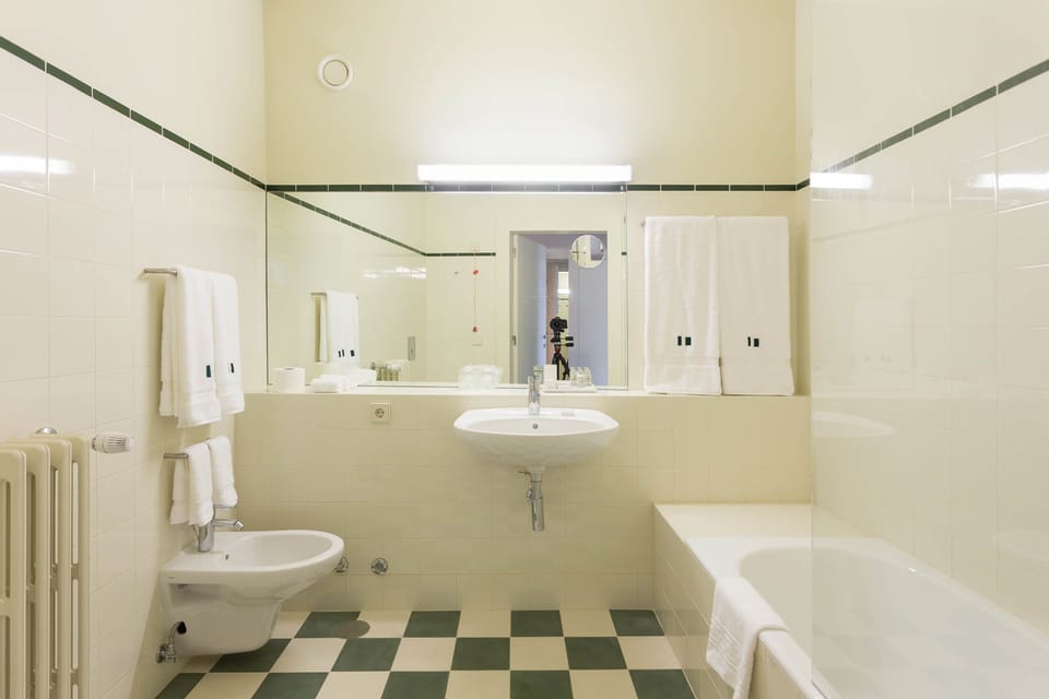 Double Room, River View (2) | Bathroom | Free toiletries, hair dryer, bathrobes, slippers