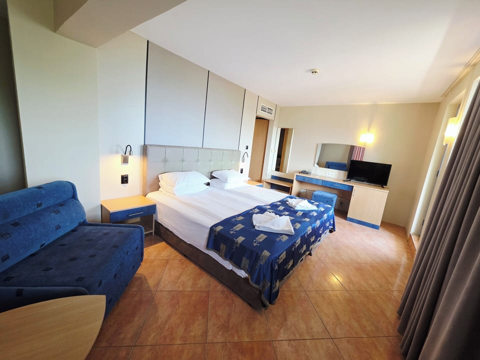 Panoramic Room, 1 Bedroom, Balcony, Sea View | Desk, iron/ironing board, free WiFi, bed sheets