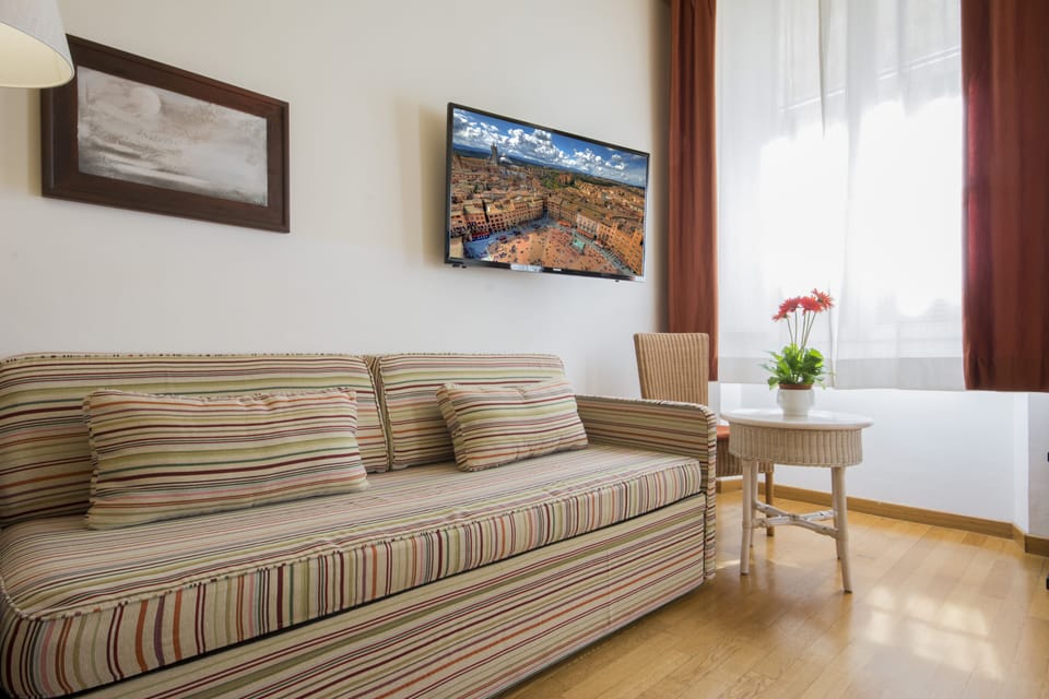 Family Room | Living area | LED TV