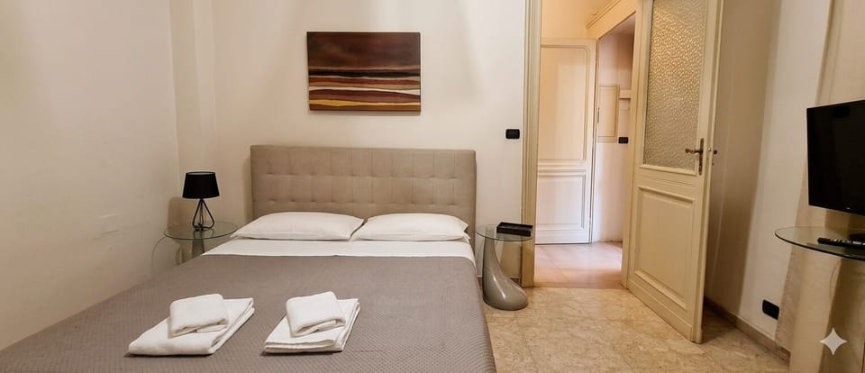 Apartment, 2 Bedrooms | 2 bedrooms, cribs/infant beds, bed sheets