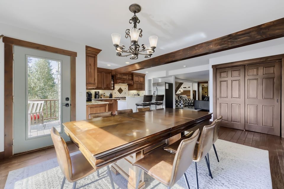 House, 4 Bedrooms | Dining