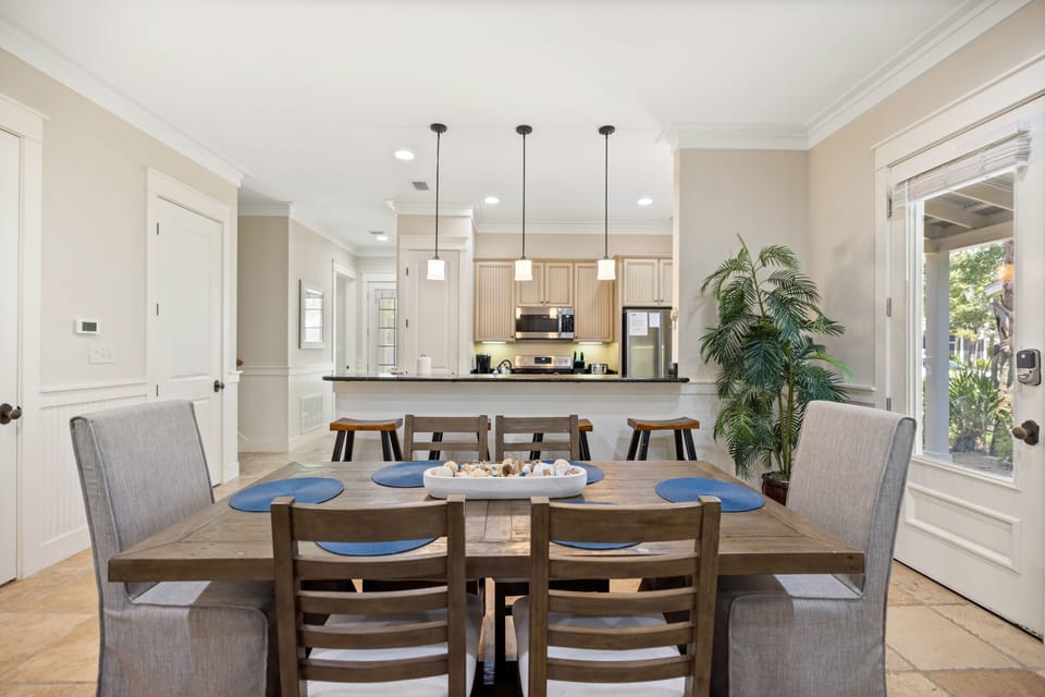 House, 4 Bedrooms | Dining