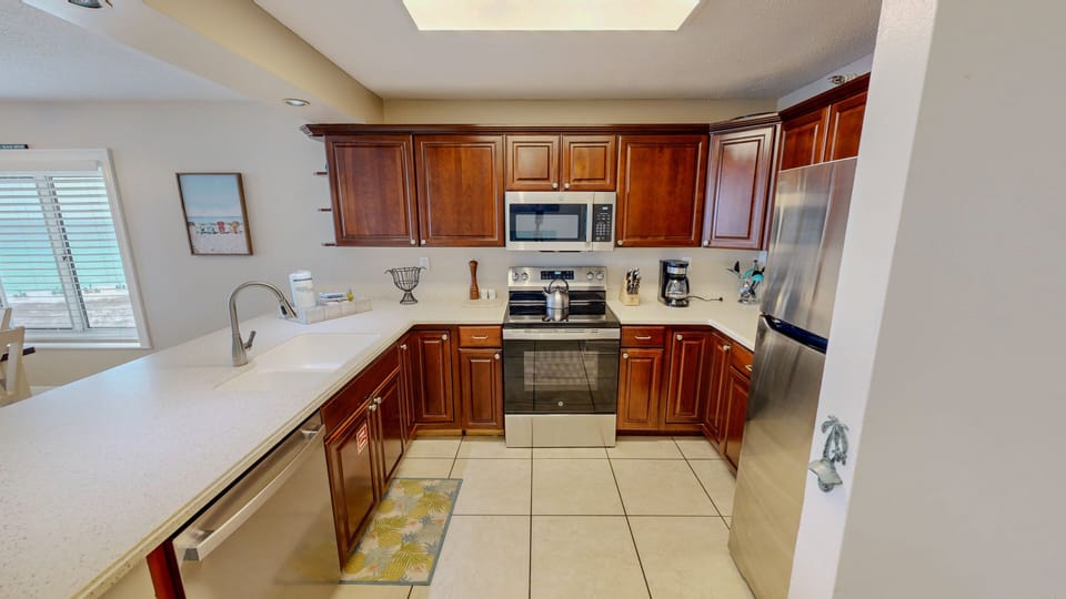 Condo, 2 Bedrooms | Private kitchen | Coffee/tea maker, fridge, oven, toaster