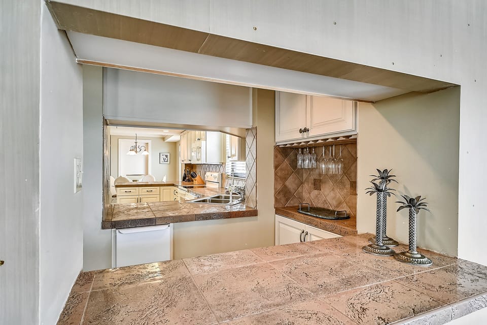 Condo, 3 Bedrooms | Private kitchen | Fridge, microwave, oven, dishwasher