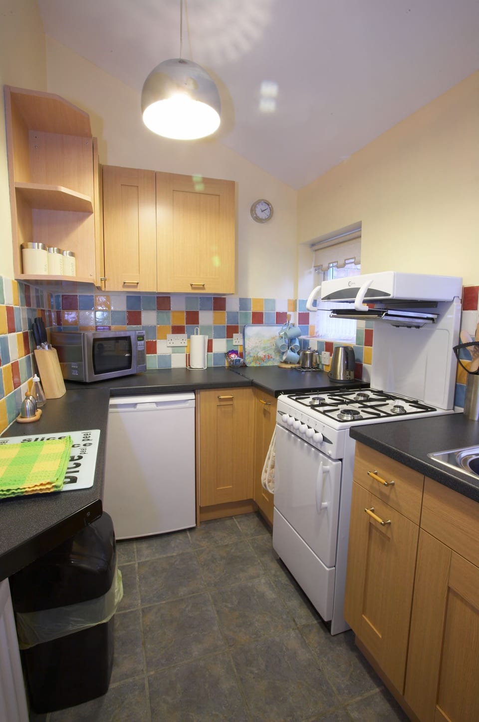Premier Cottage, Ensuite, Courtyard View | Private kitchen