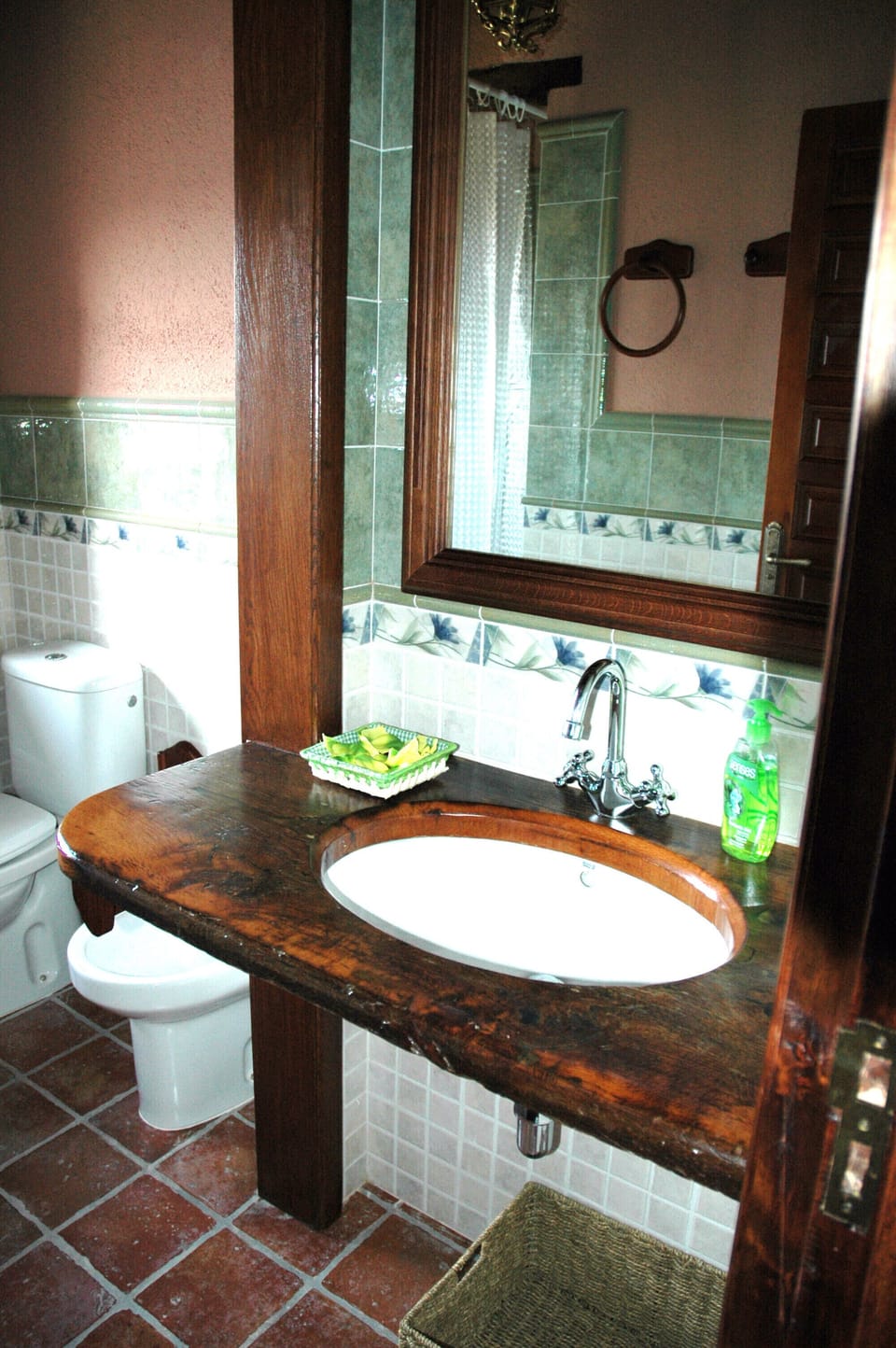 Family Quadruple Room, Private Bathroom (Llorer) | Bathroom | Free toiletries, hair dryer, towels