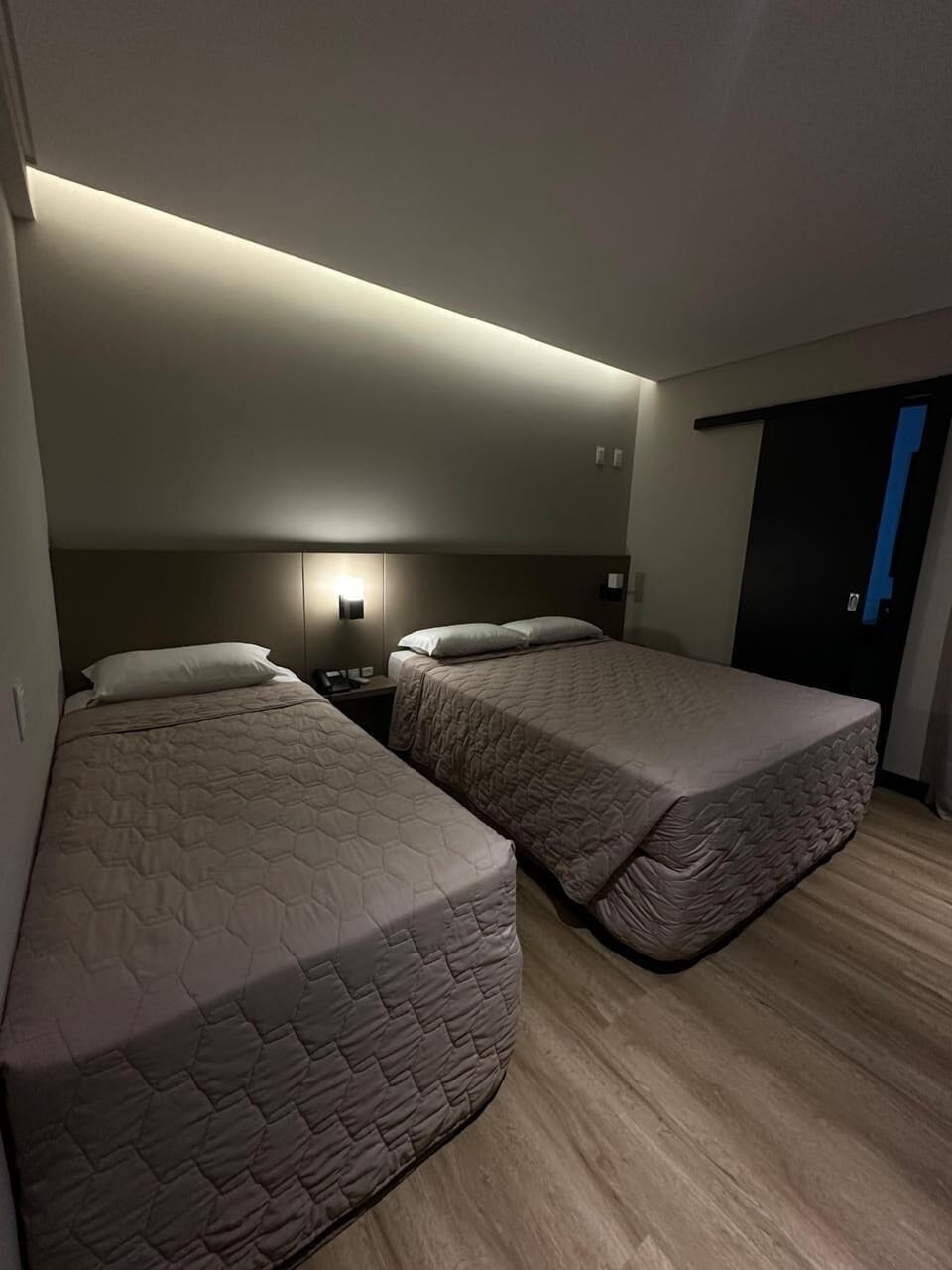 Casal +1 | Desk, laptop workspace, blackout drapes, iron/ironing board