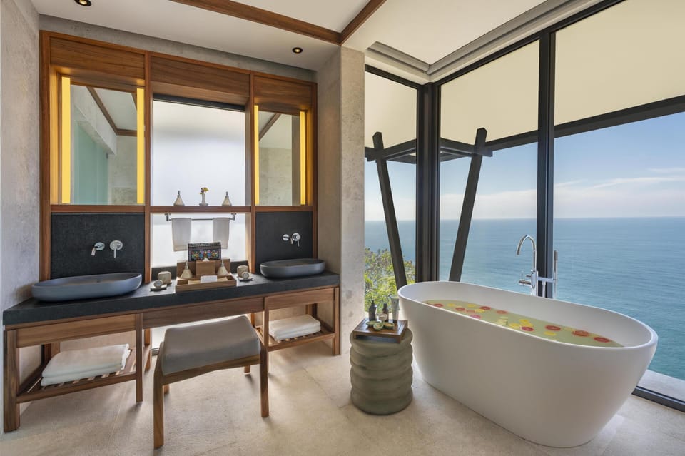 Separate tub and shower, deep soaking tub, rainfall showerhead