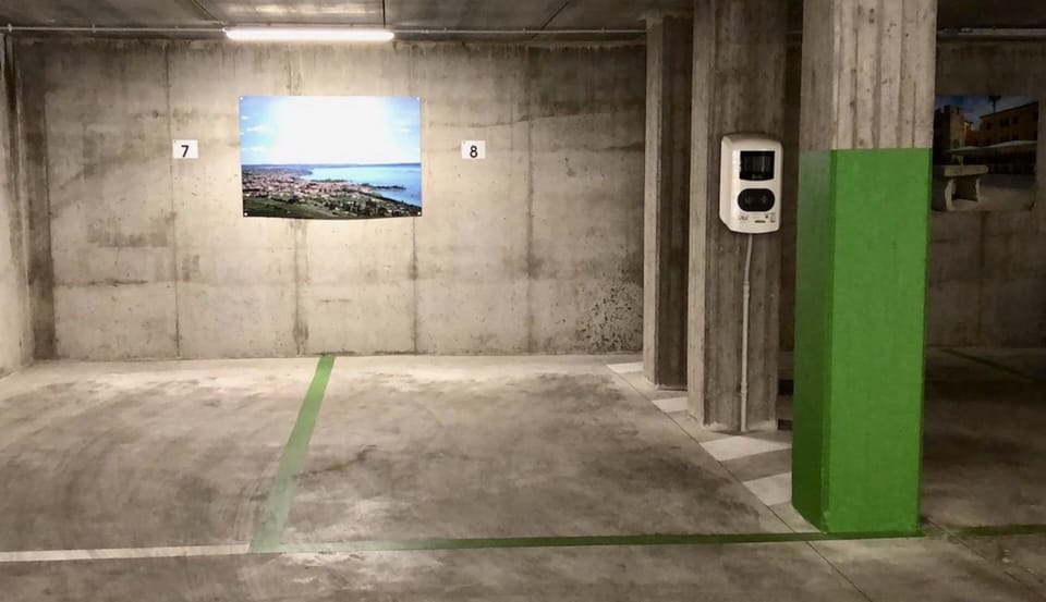 Self parking, valet parking