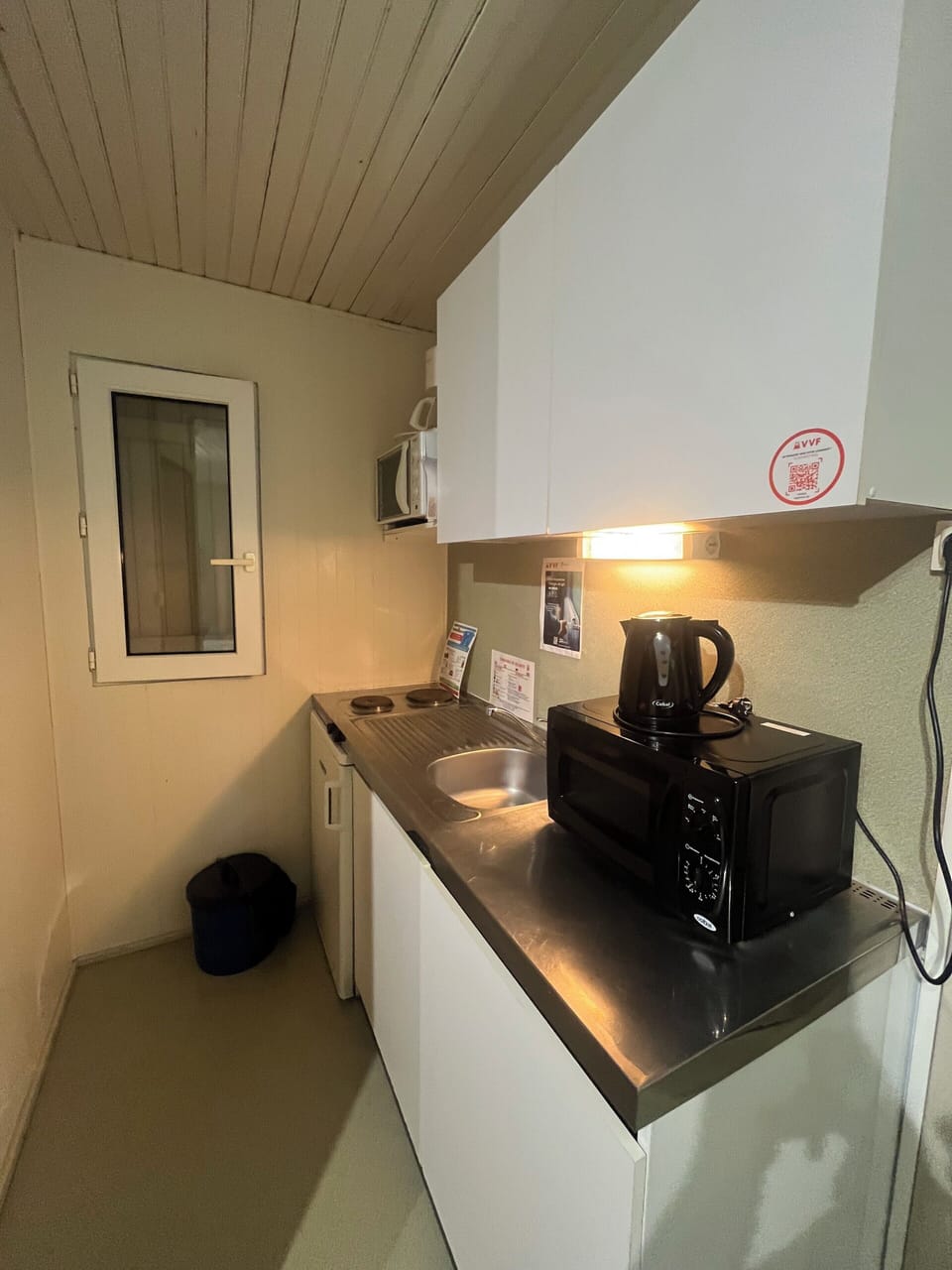 Chalet 2 Pièces 3 Personnes | Private kitchen | Coffee/tea maker, electric kettle