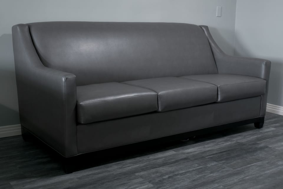 Premium bedding, soundproofing, iron/ironing board, free WiFi