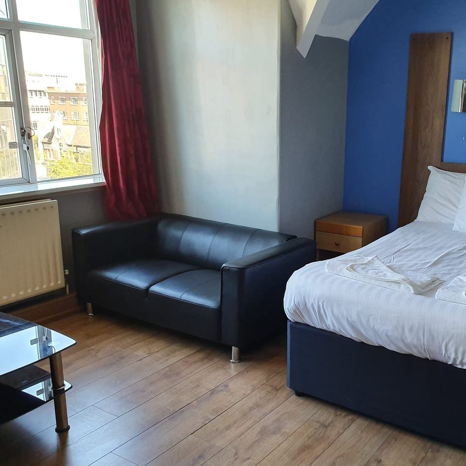 Gilson Hotel Hotel in Hull