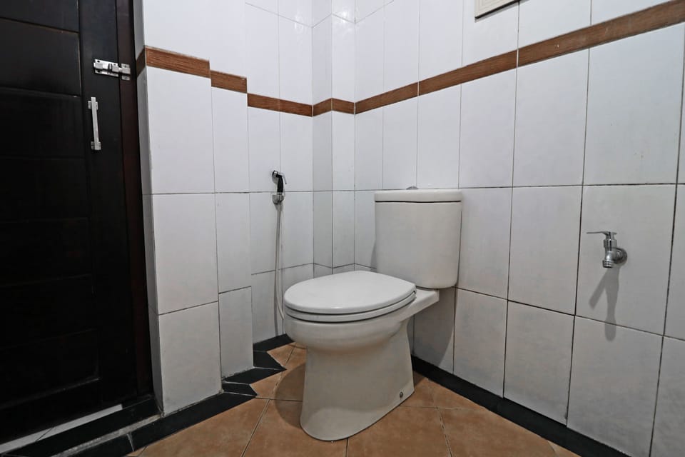 Suite | Bathroom | Shower, towels