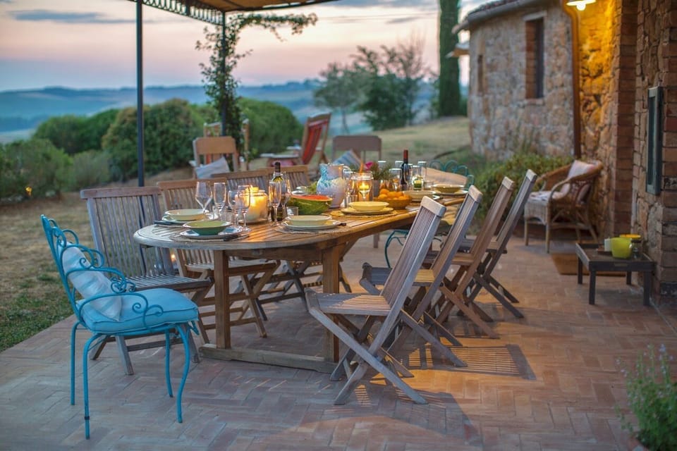 Villa (6 Bedrooms) | Balcony