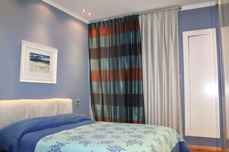 6 bedrooms