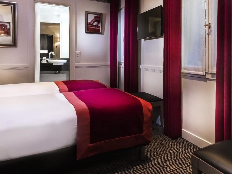 Minibar, in-room safe, desk, soundproofing