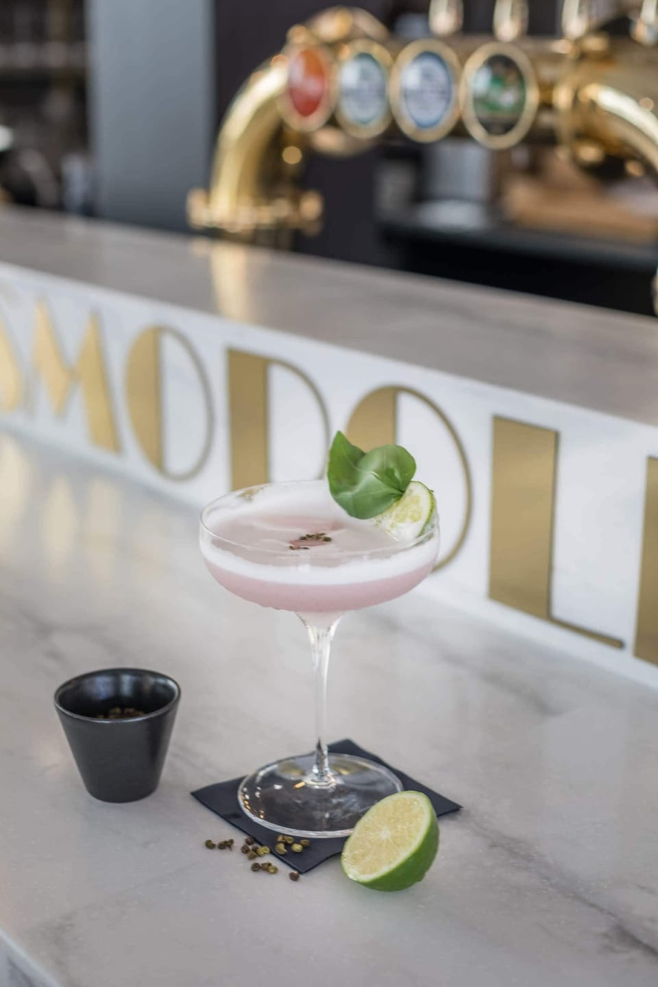 Cocktail bar