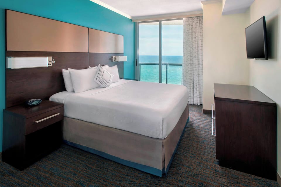 Premium bedding, in-room safe, individually decorated, desk