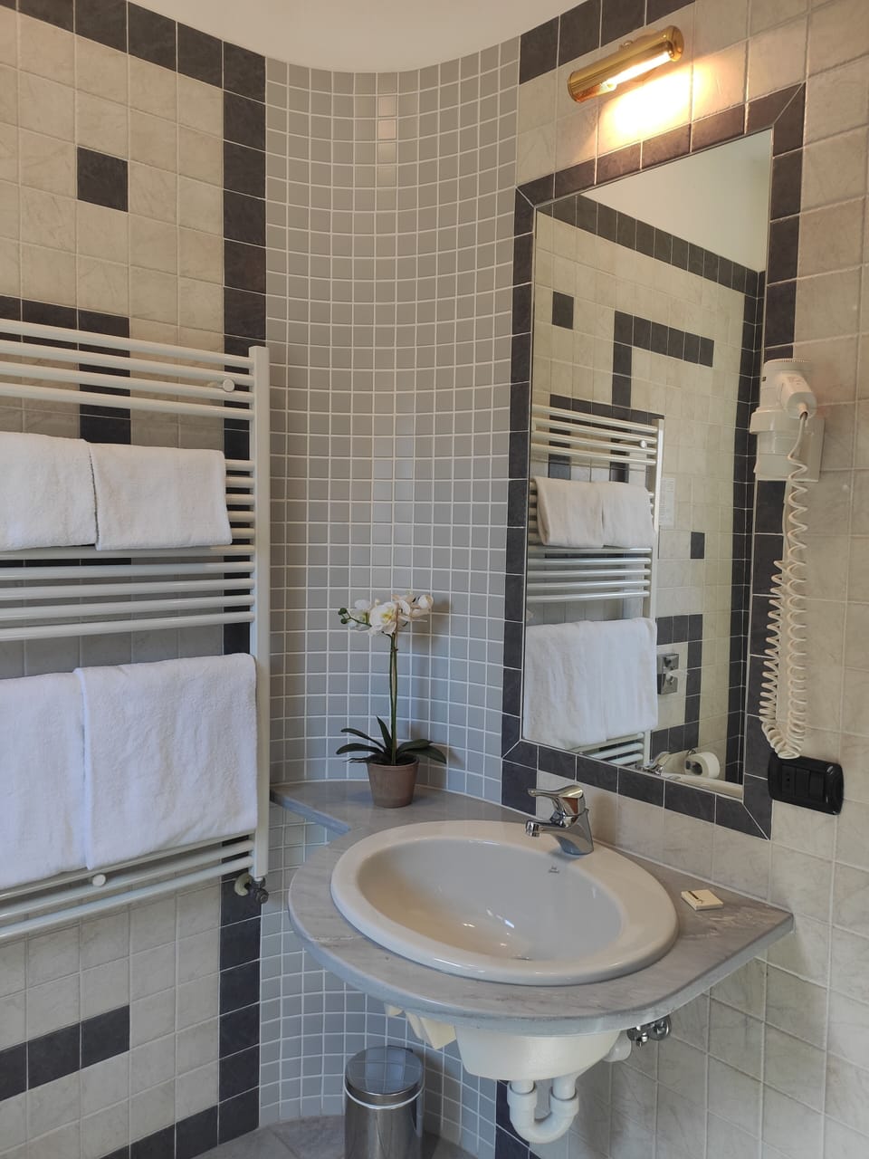 Shower, free toiletries, hair dryer, slippers