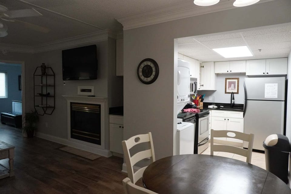 Condo, 2 Bedrooms | Private kitchen | Coffee/tea maker, fridge