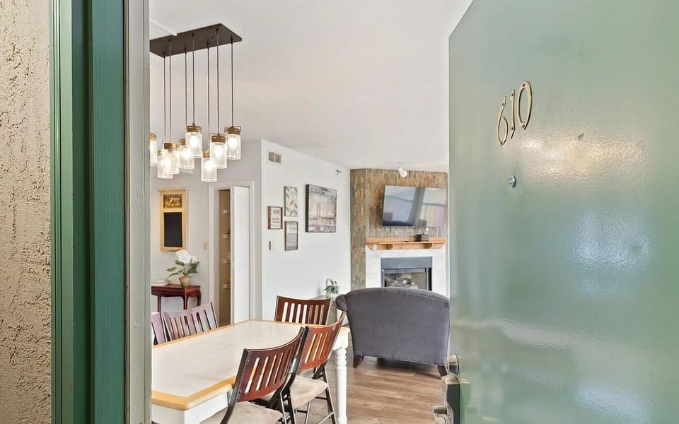 Condo, 3 Bedrooms | Dining