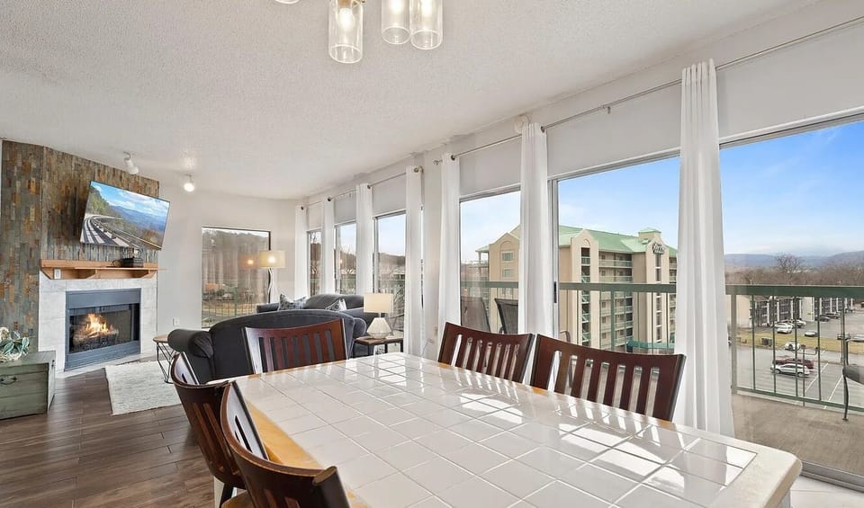 Condo, 3 Bedrooms | Interior