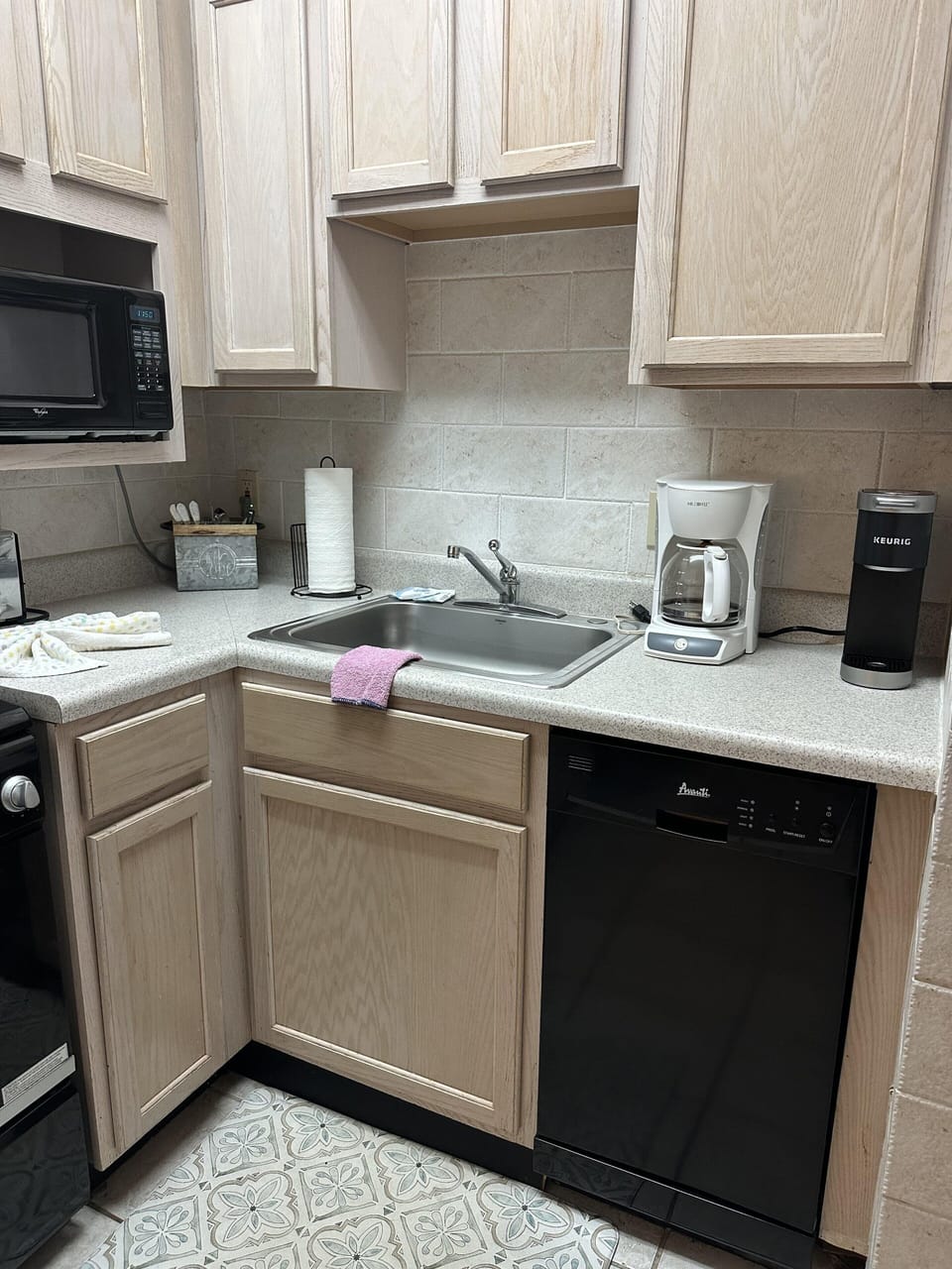 Condo, 1 Bedroom | Private kitchen | Coffee/tea maker, fridge