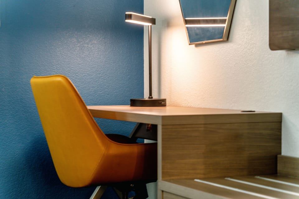 Pillowtop beds, in-room safe, desk, laptop workspace