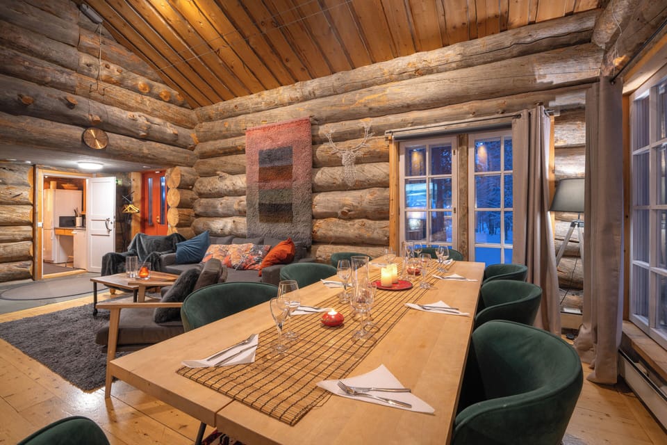 Superior Suite, 2 Bedrooms, Non Smoking, Sauna | Dining room