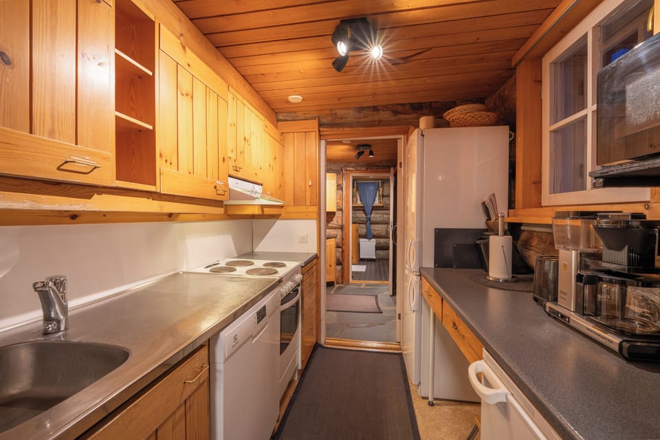 Superior Suite, 2 Bedrooms, Non Smoking, Sauna | Private kitchen | Coffee/tea maker, electric kettle