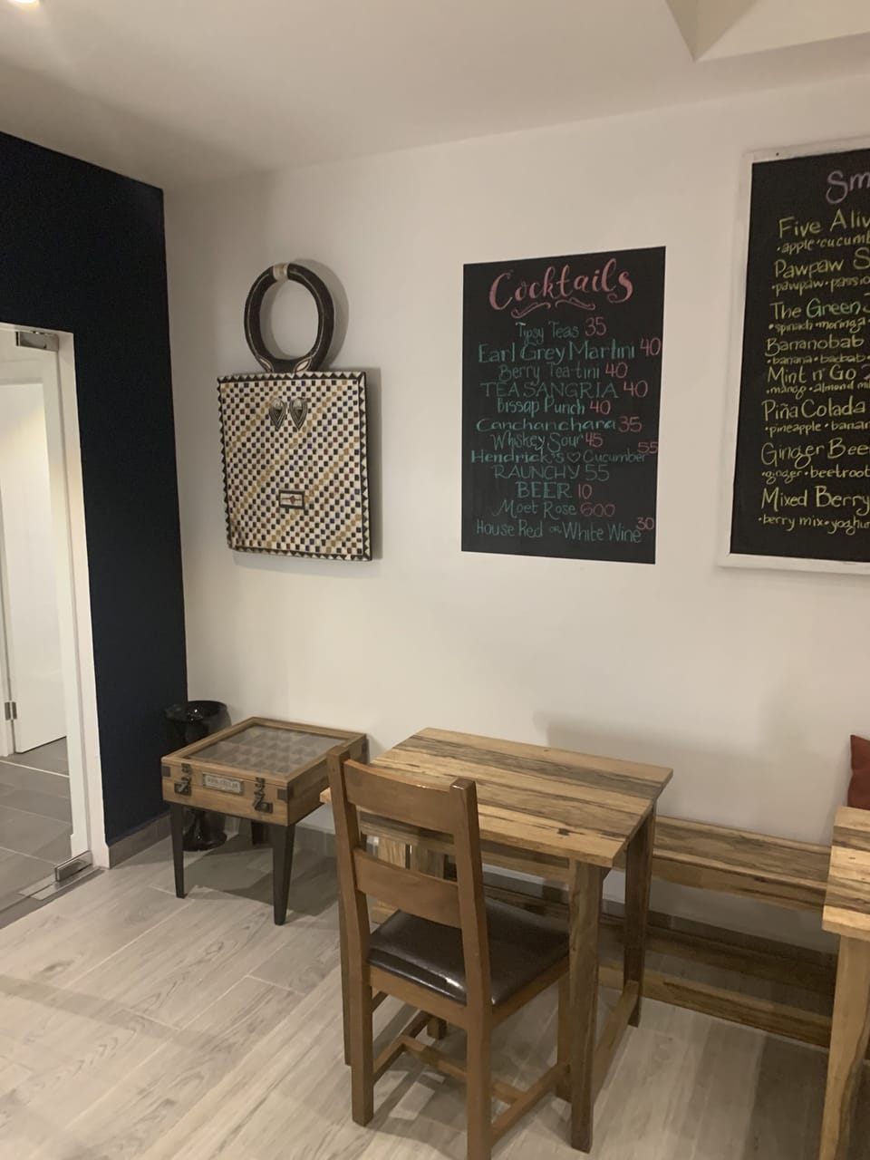 Breakfast area