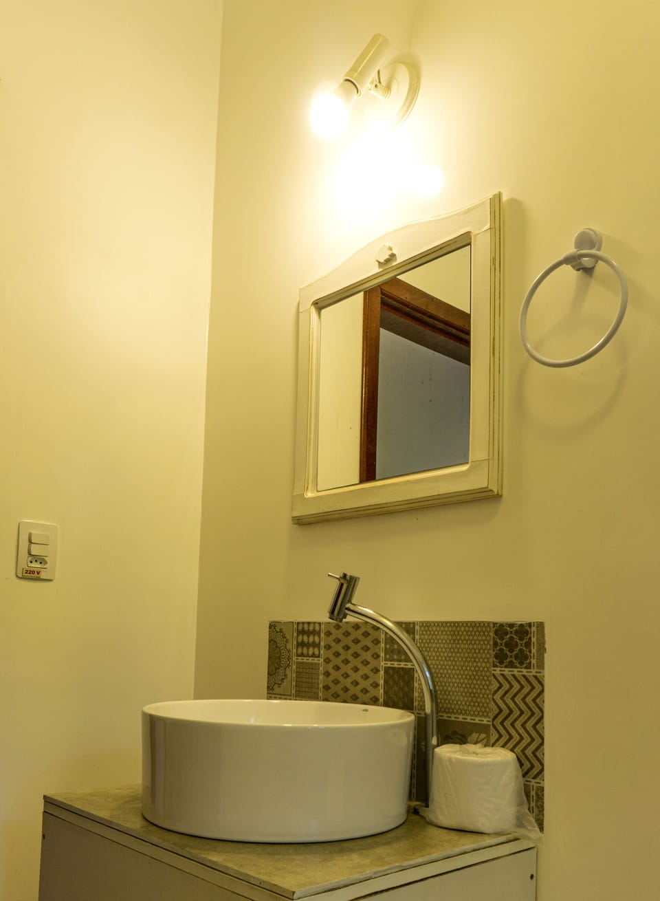 Room (Master) | Bathroom | Shower, free toiletries, towels, soap