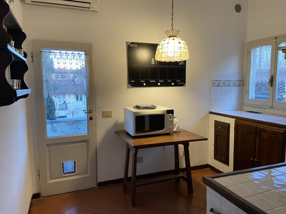 Apartment, 3 Bedrooms, Non Smoking, 2 Bathrooms | Private kitchen | Fridge, microwave, dishwasher, toaster