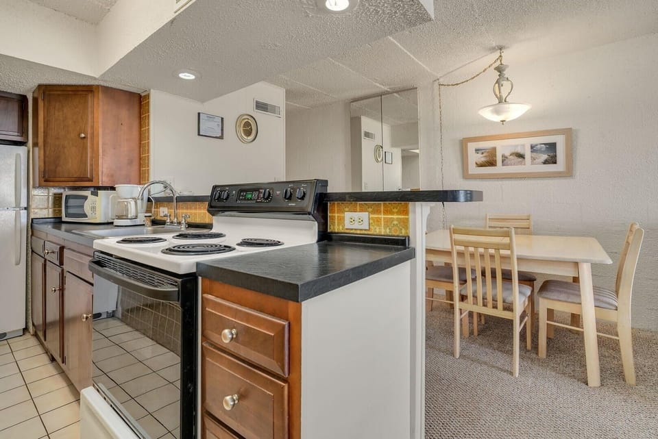 Condo, 1 Bedroom | Private kitchen | Fridge, coffee/tea maker, toaster