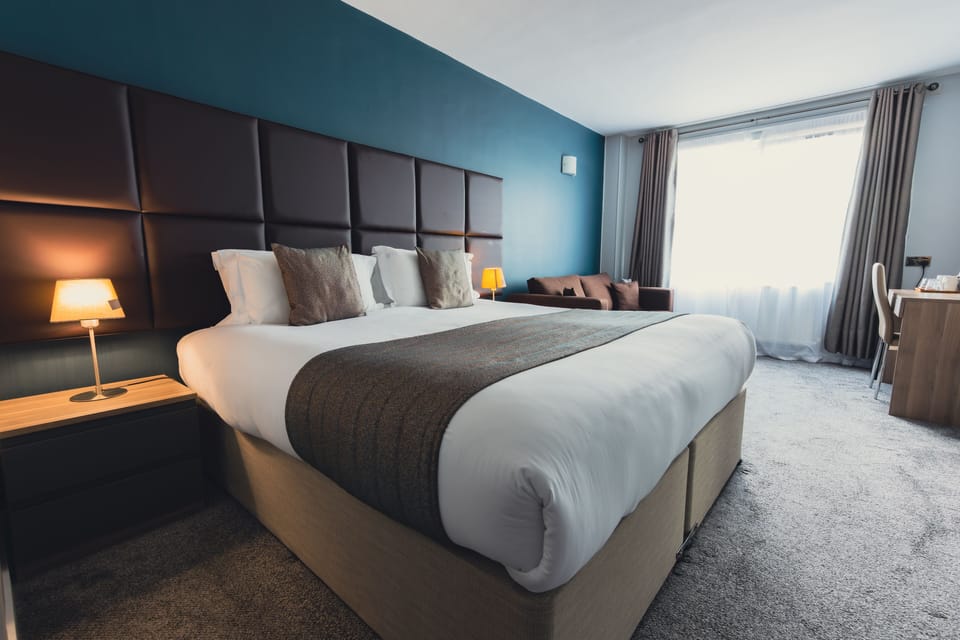 Double Room | Minibar, in-room safe, desk, laptop workspace