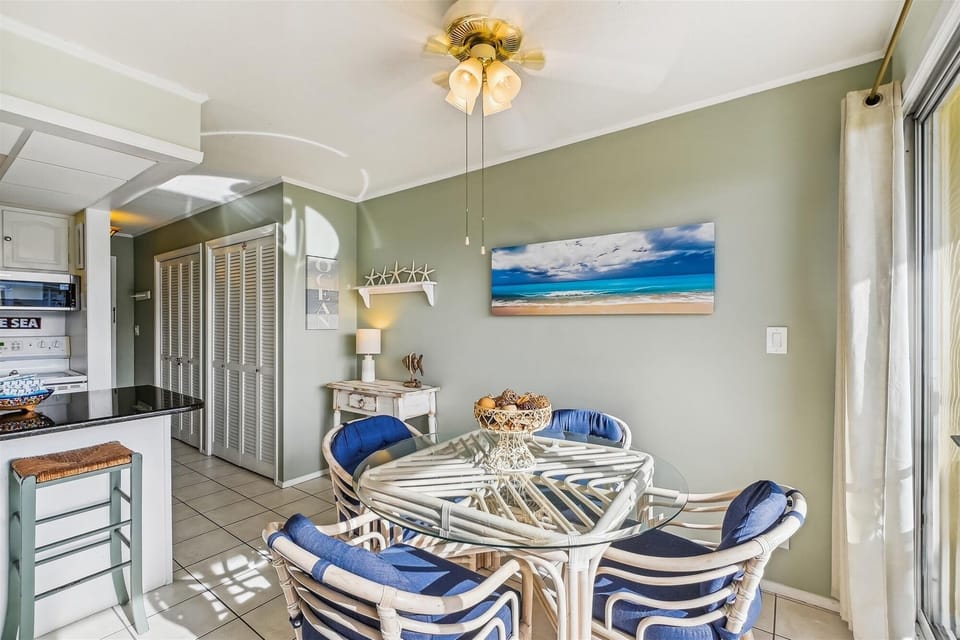 Condo, 1 Bedroom | Dining