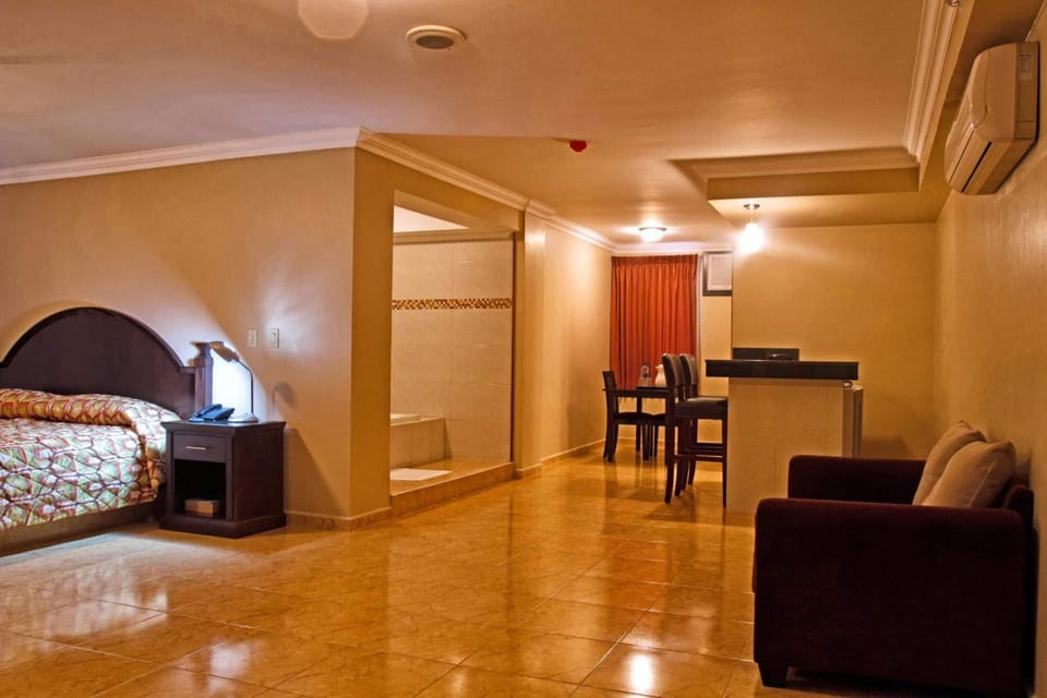 In-room safe, desk, WiFi (free), bed sheets