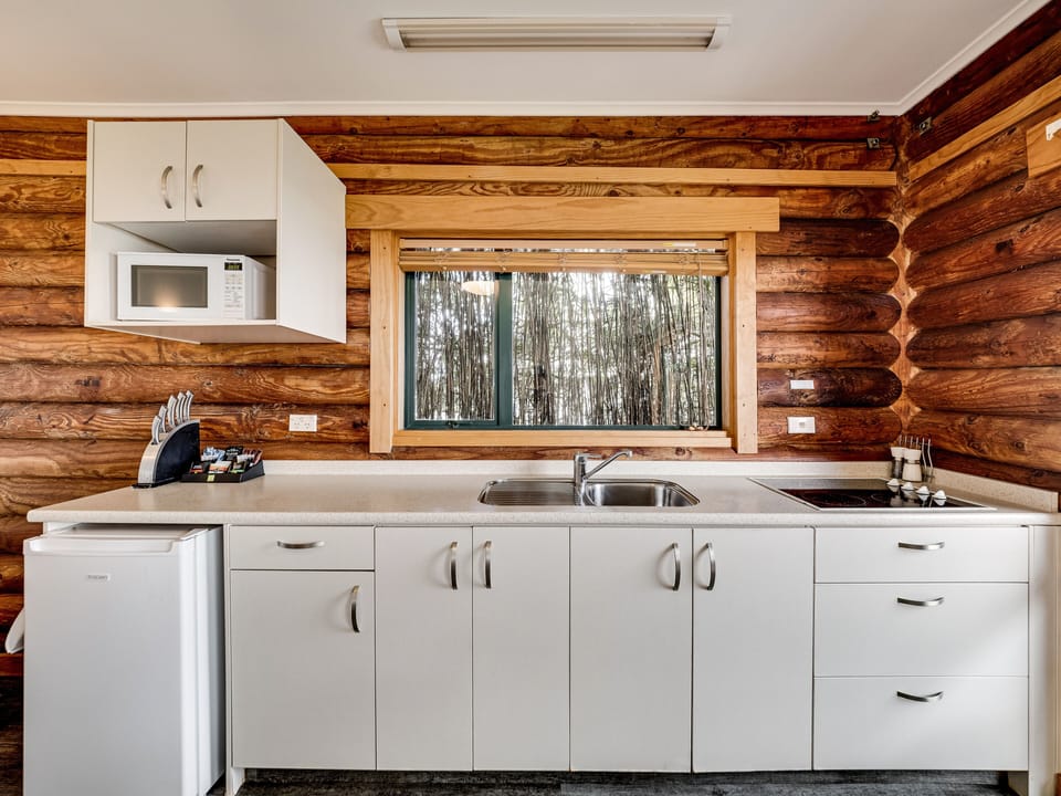 One Bedroom Apartment | Private kitchen | Fridge, electric kettle