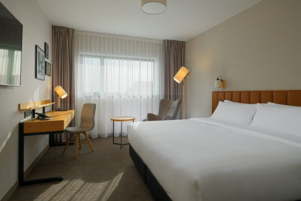 In-room safe, individually furnished, desk, laptop workspace