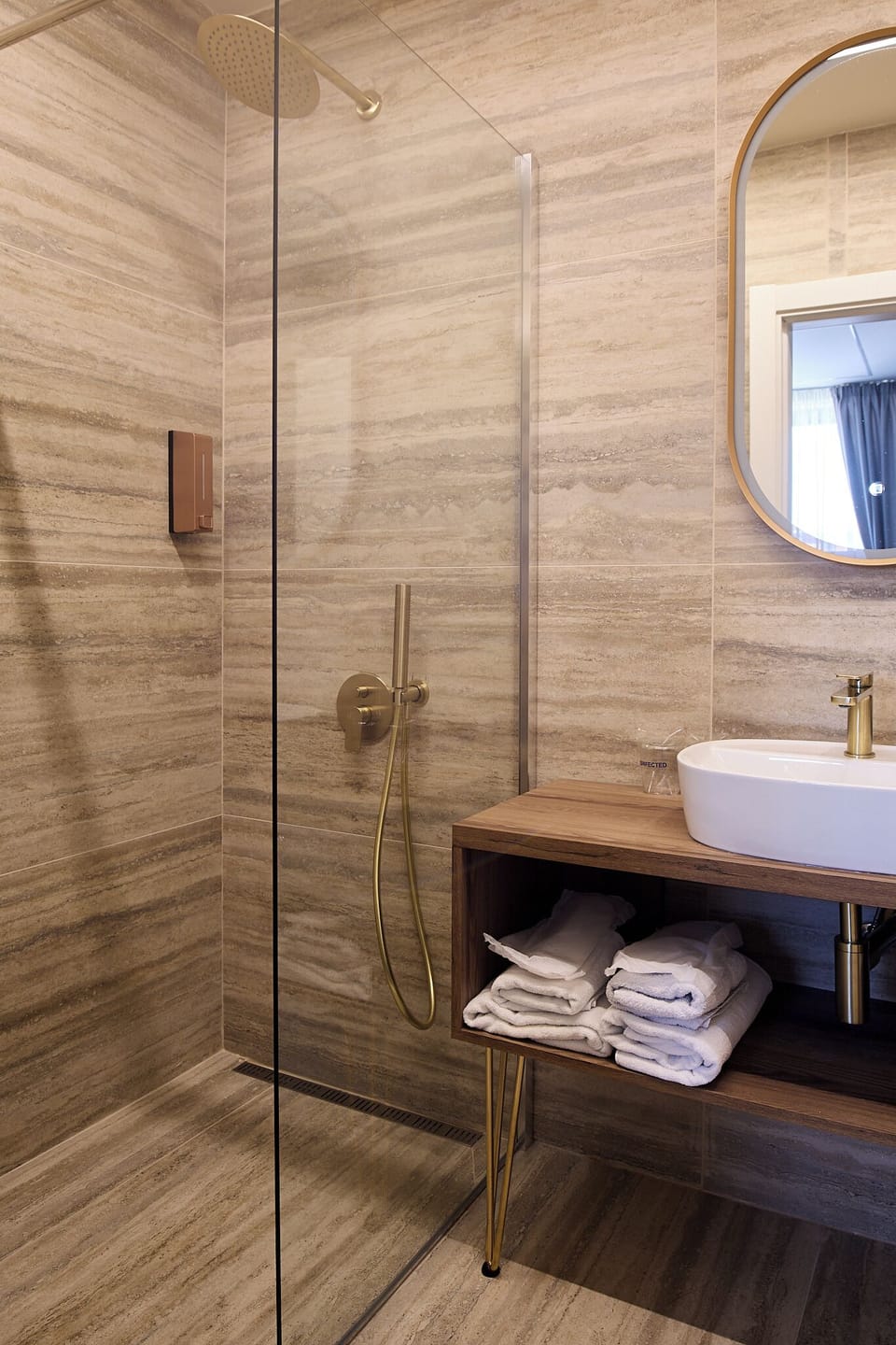 Standard Double or Twin Room | Bathroom | Hair dryer, towels